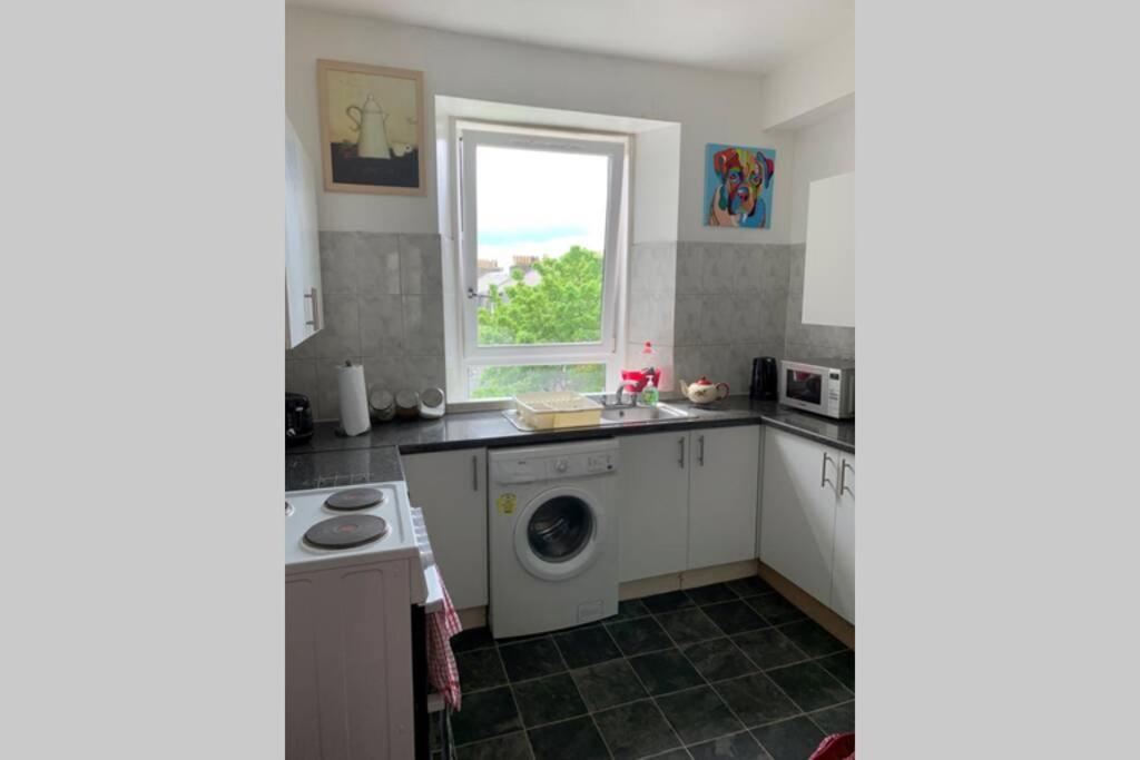 Spacious 2 Bedroom Apartment In Aberdeen City Екстериор снимка